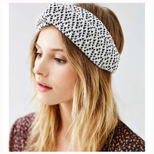 Urban Outfitters Black & White Textured Headband